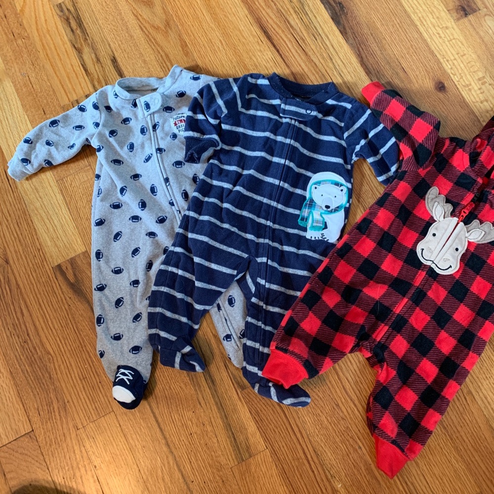 5/$25-3 month fleece sleep & play bundle